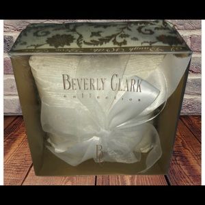 Beverly Clark Ring Bearer Wedding Pillow👰🥂🤵
